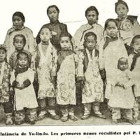 Niñas acogidas por la Santa Infancia de Yilin